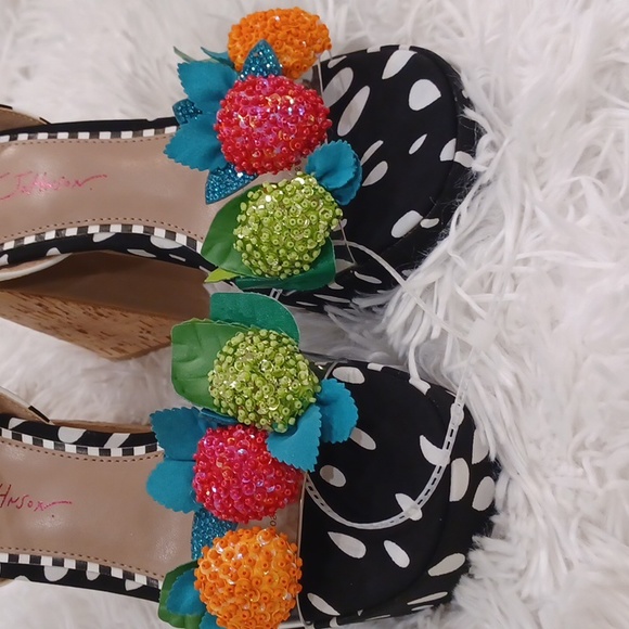 Betsey Johnson Women's Sprite Fruit Embellished Chunky Heels Sandals Size 7M NEW - Picture 14 of 16